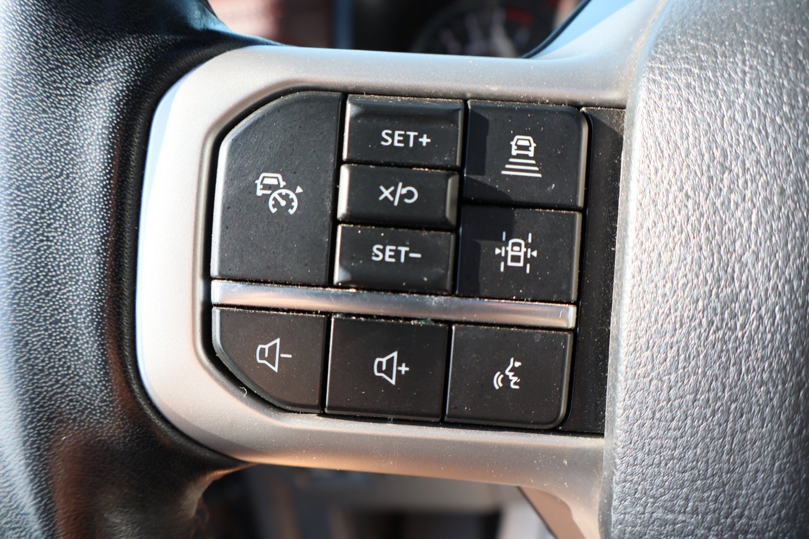 Used 2024 Ford Expedition Limited AWD/4WD image 18