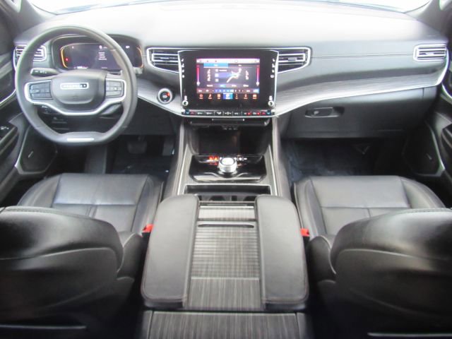 Used 2024 Jeep Wagoneer Series II w/ Flexible Seating Group image 3