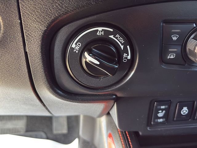 Used 2023 Nissan Frontier PRO-4X w/ Pro Convenience Package AWD/4WD image 10