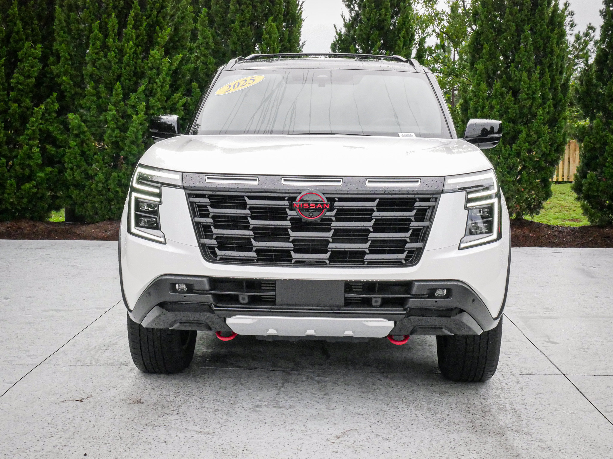 Used 2025 Nissan Armada PRO-4X AWD/4WD image 3