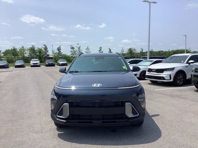 Used 2025 Hyundai Kona SEL image 3