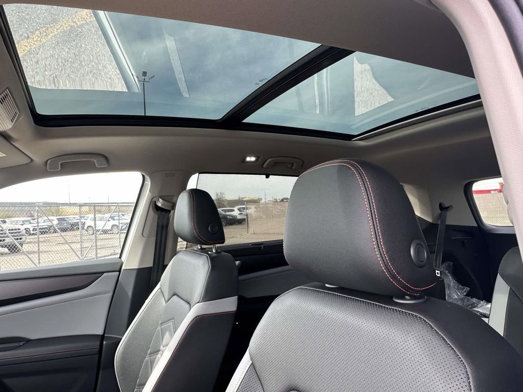 New 2025 Volkswagen Atlas Peak Edition SE AWD/4WD image 17