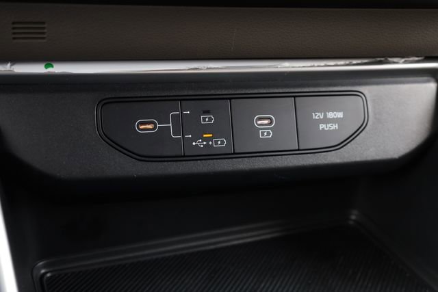 Certified 2025 Kia Carnival image 20