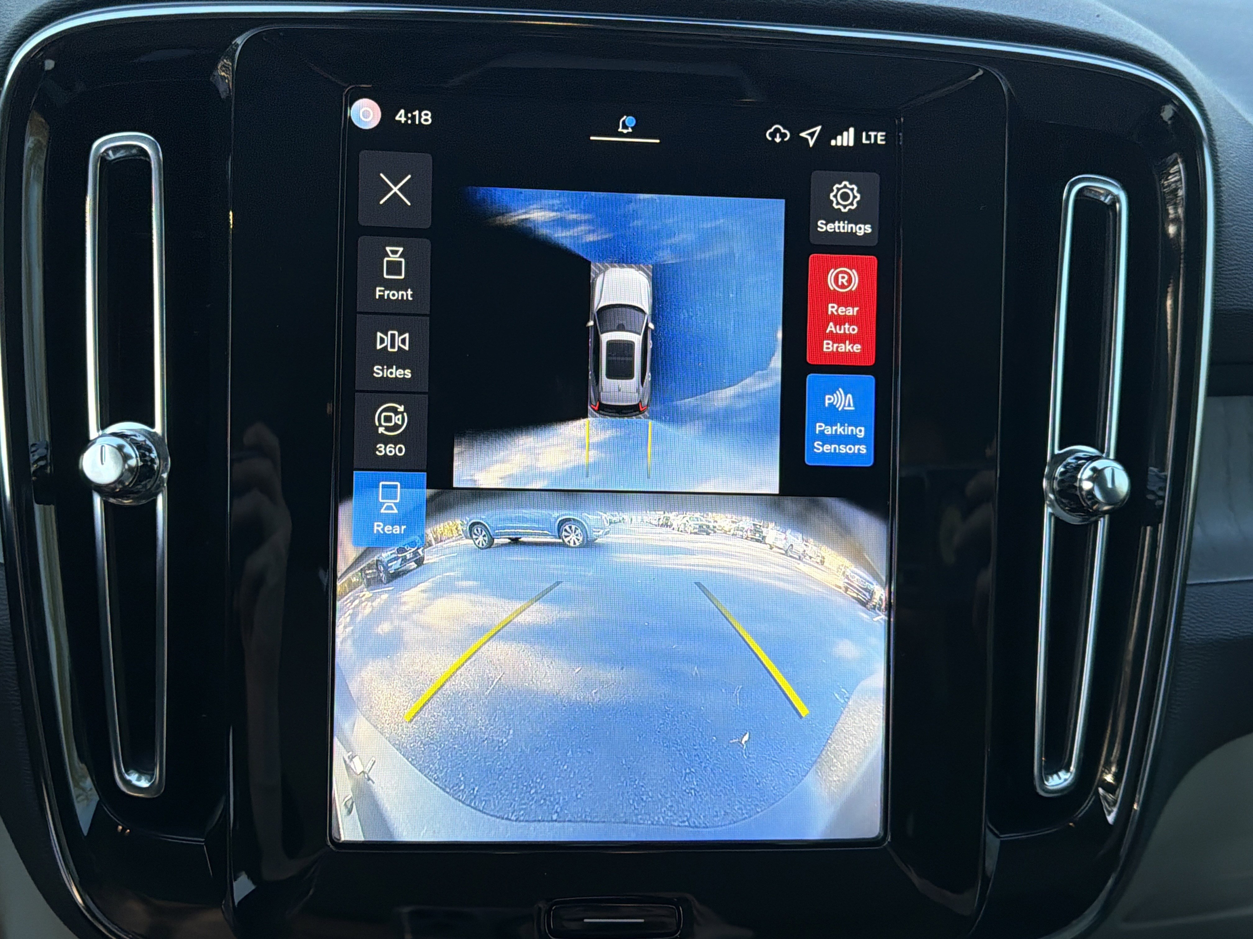 Used 2026 Volvo XC40 B5 Ultra w/ Protection Package Premier image 25