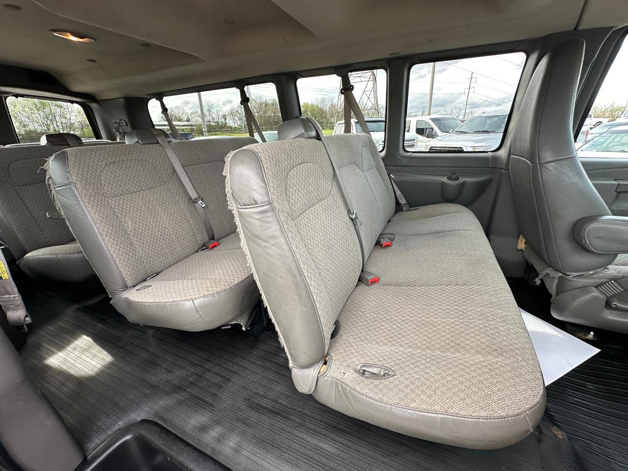 Used 2019 Chevrolet Express 3500 LS image 9
