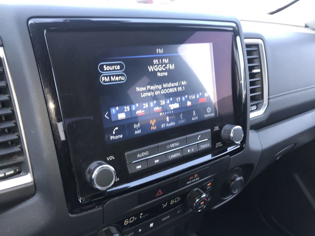 Used 2022 Nissan Frontier SV w/ Technology Package image 16