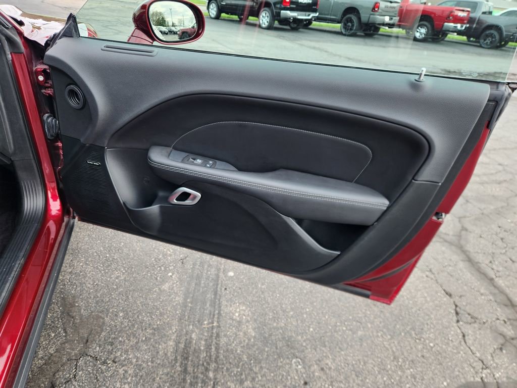 Used 2018 Dodge Challenger R/T Plus RWD image 10