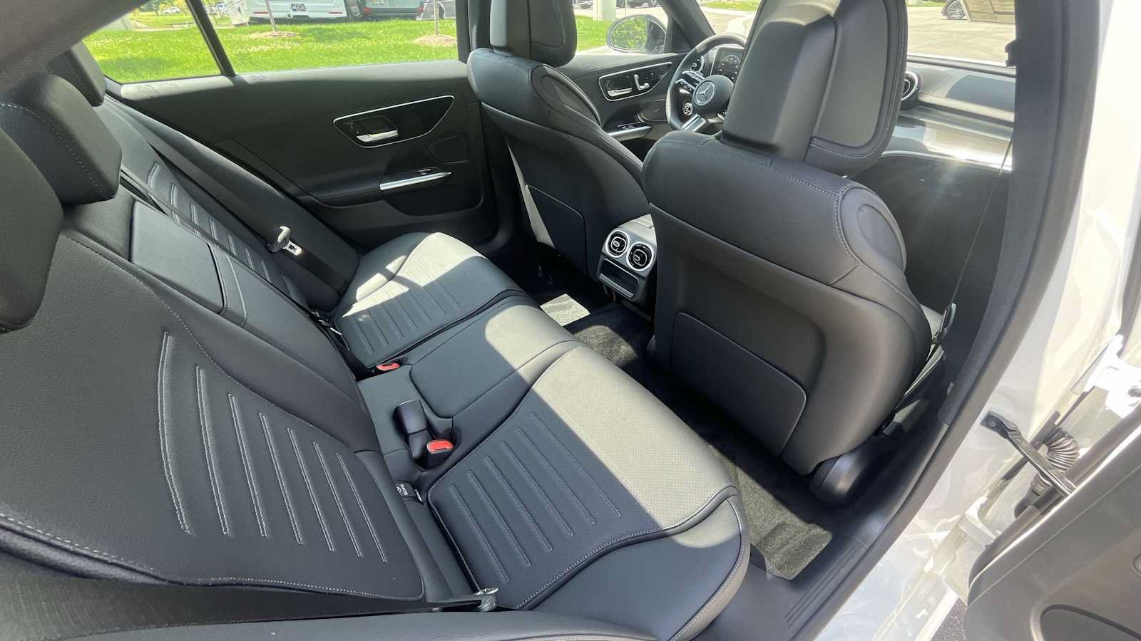 New 2026 Mercedes-Benz C 300 4MATIC Sedan image 11