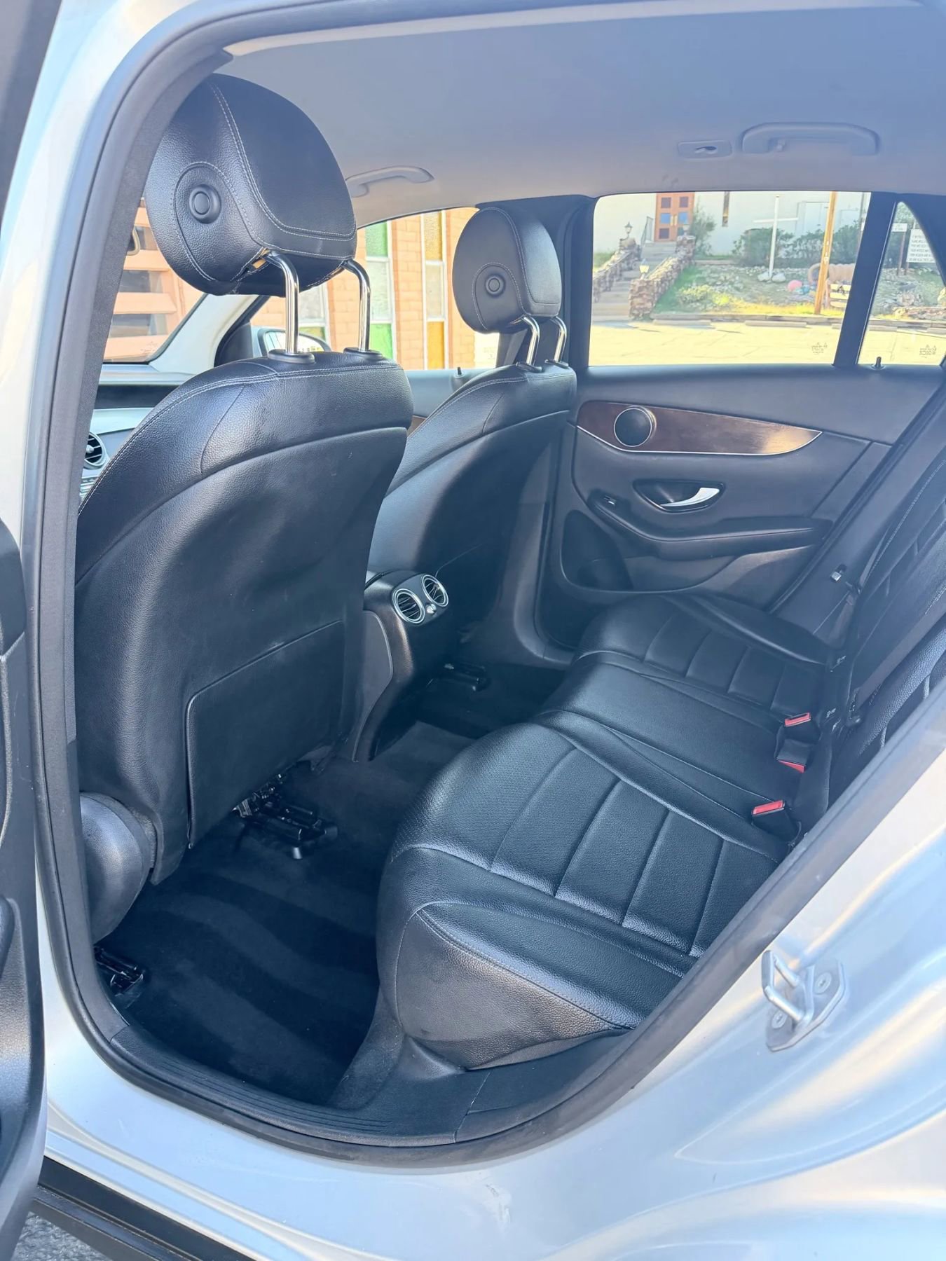 Used 2017 Mercedes-Benz GLC 300 GLC 300 Sport Utility 4D image 10