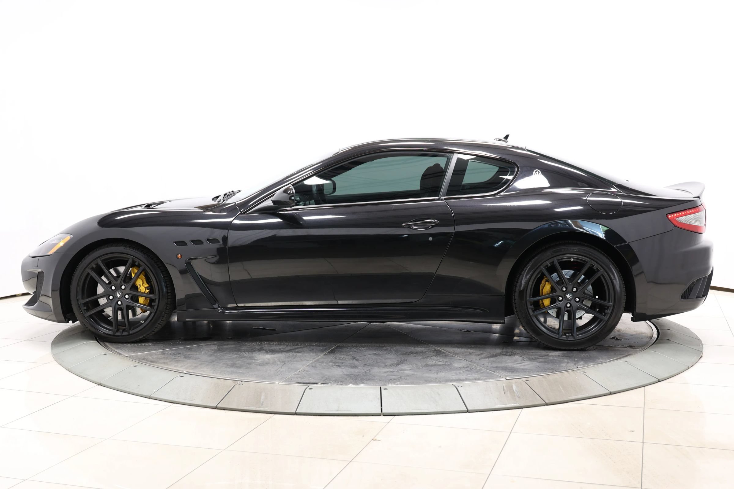 Used 2016 Maserati GranTurismo Sport RWD image 7