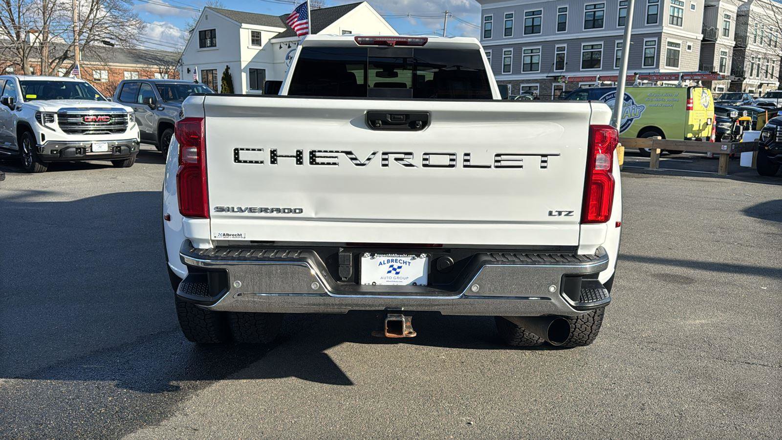 Certified 2022 Chevrolet Silverado 3500 LTZ w/ LTZ Plus Package image 7