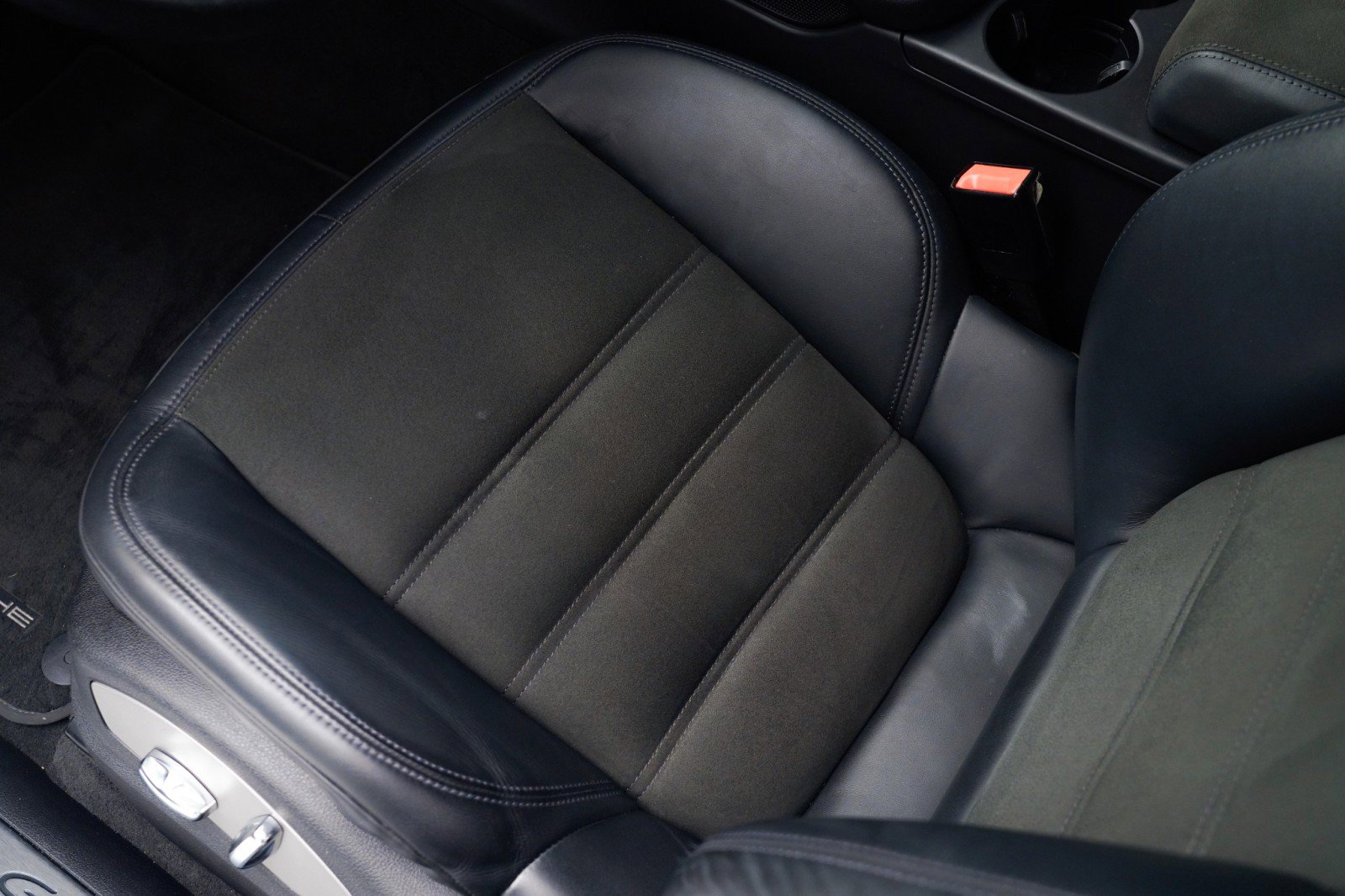 Certified 2023 Porsche Macan GTS AWD/4WD image 16