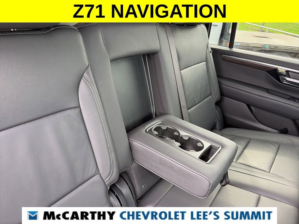 Used 2025 Chevrolet Suburban Z71 AWD/4WD image 40