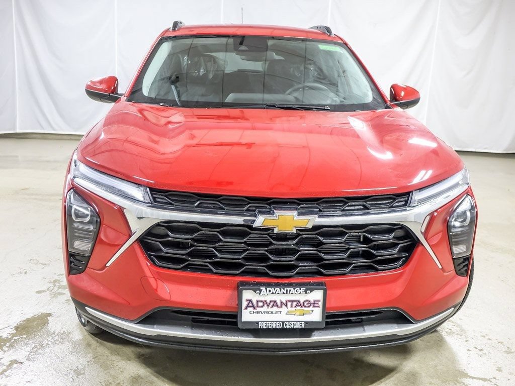 New 2026 Chevrolet Trax LT w/ Driver Confidence Package FWD video 3