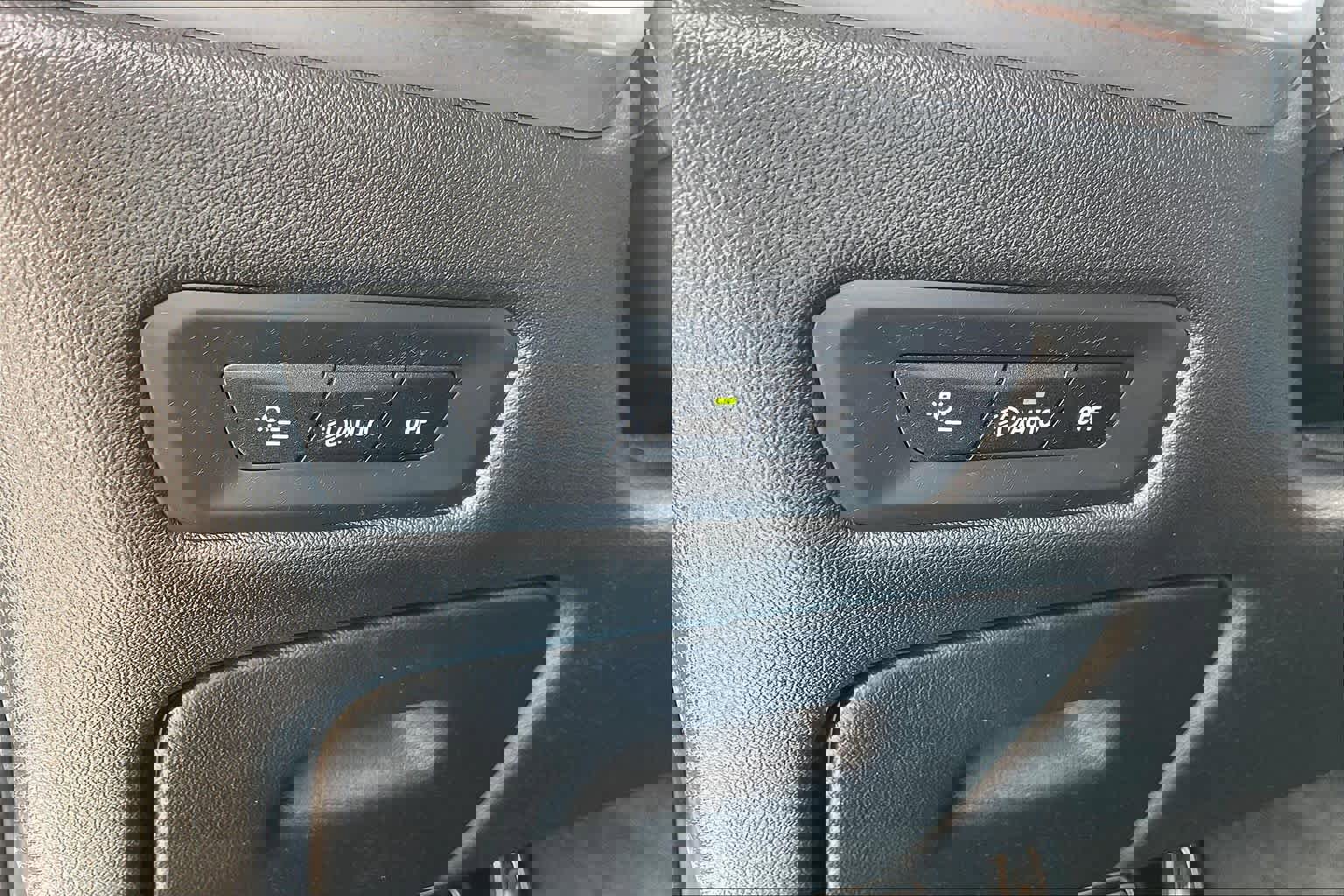 Used 2024 BMW X5 M60i w/ Executive Package image 15