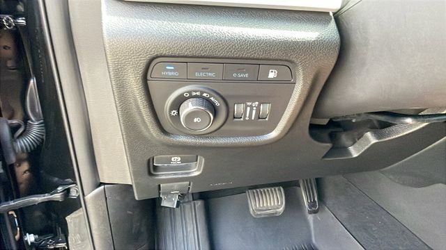 Used 2023 Jeep Grand Cherokee Trailhawk image 29