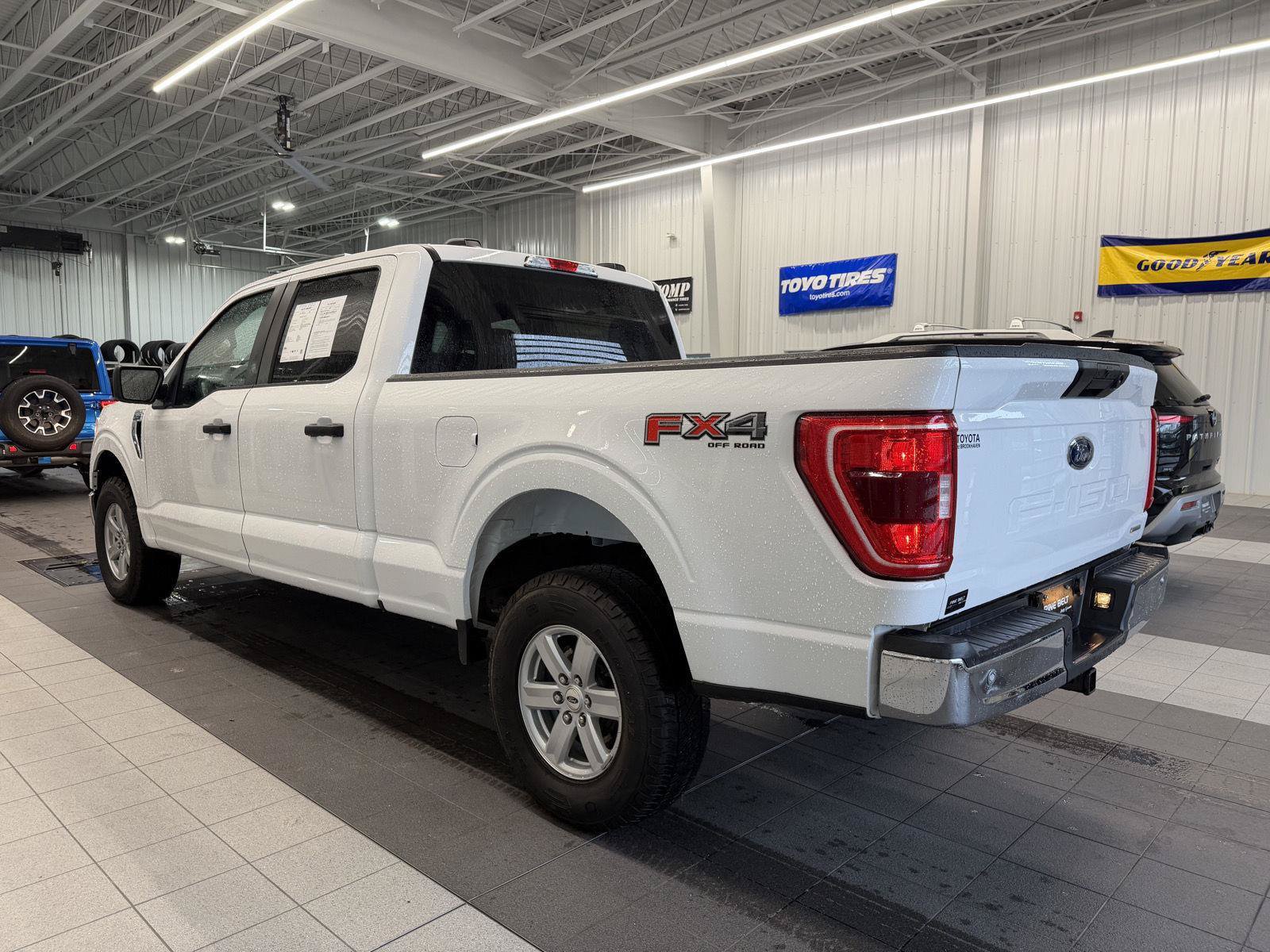 Used 2022 Ford F150 XLT w/ Trailer Tow Package AWD/4WD image 4