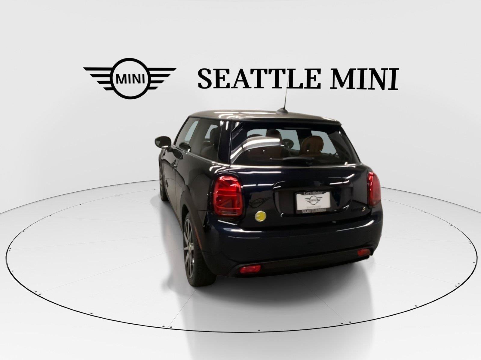 Used 2024 MINI Cooper SE FWD image 9