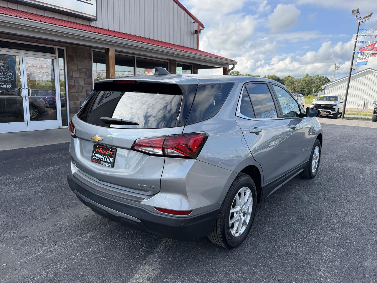Used 2024 Chevrolet Equinox LT w/ Driver Convenience Package AWD/4WD image 5