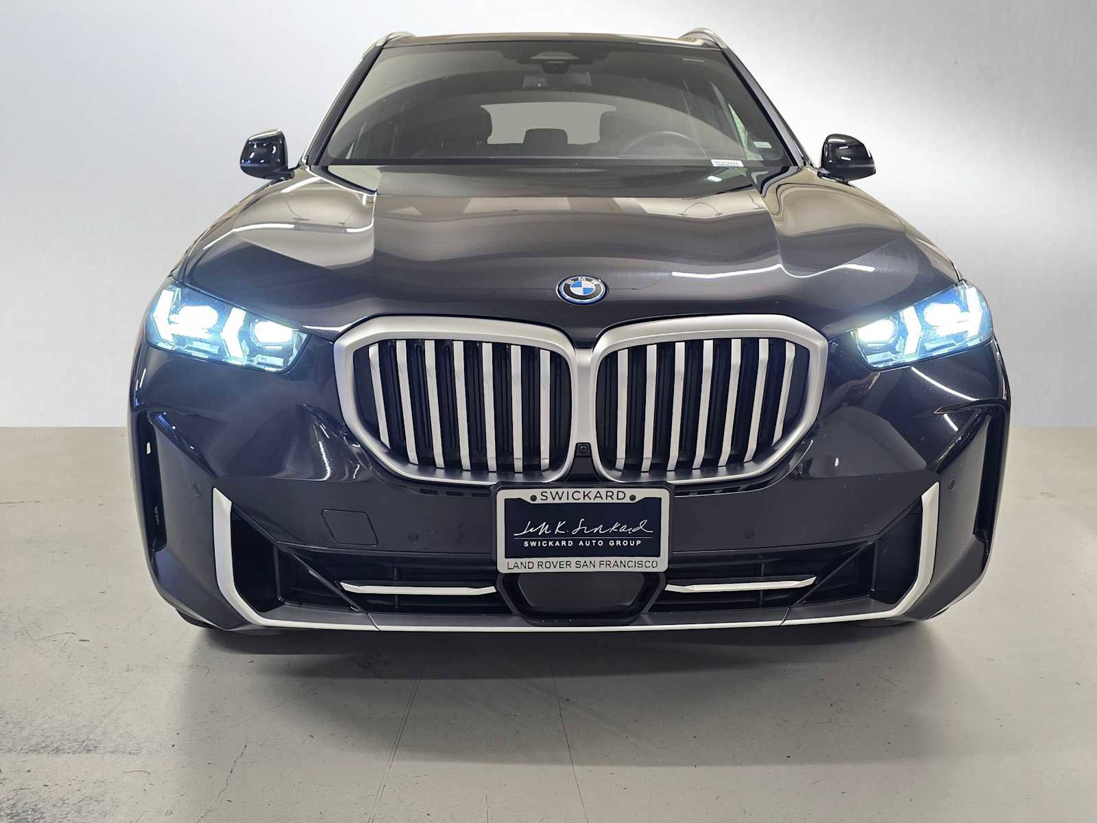 Used 2025 BMW X5 xDrive50e image 8