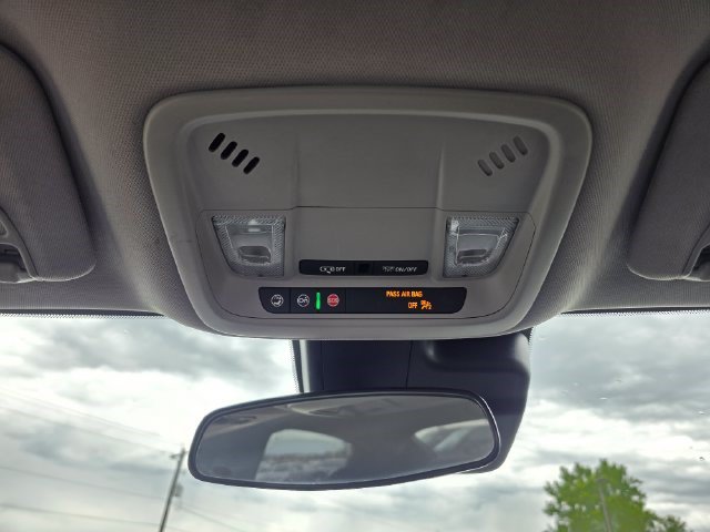Used 2025 Chevrolet Malibu LT FWD image 32