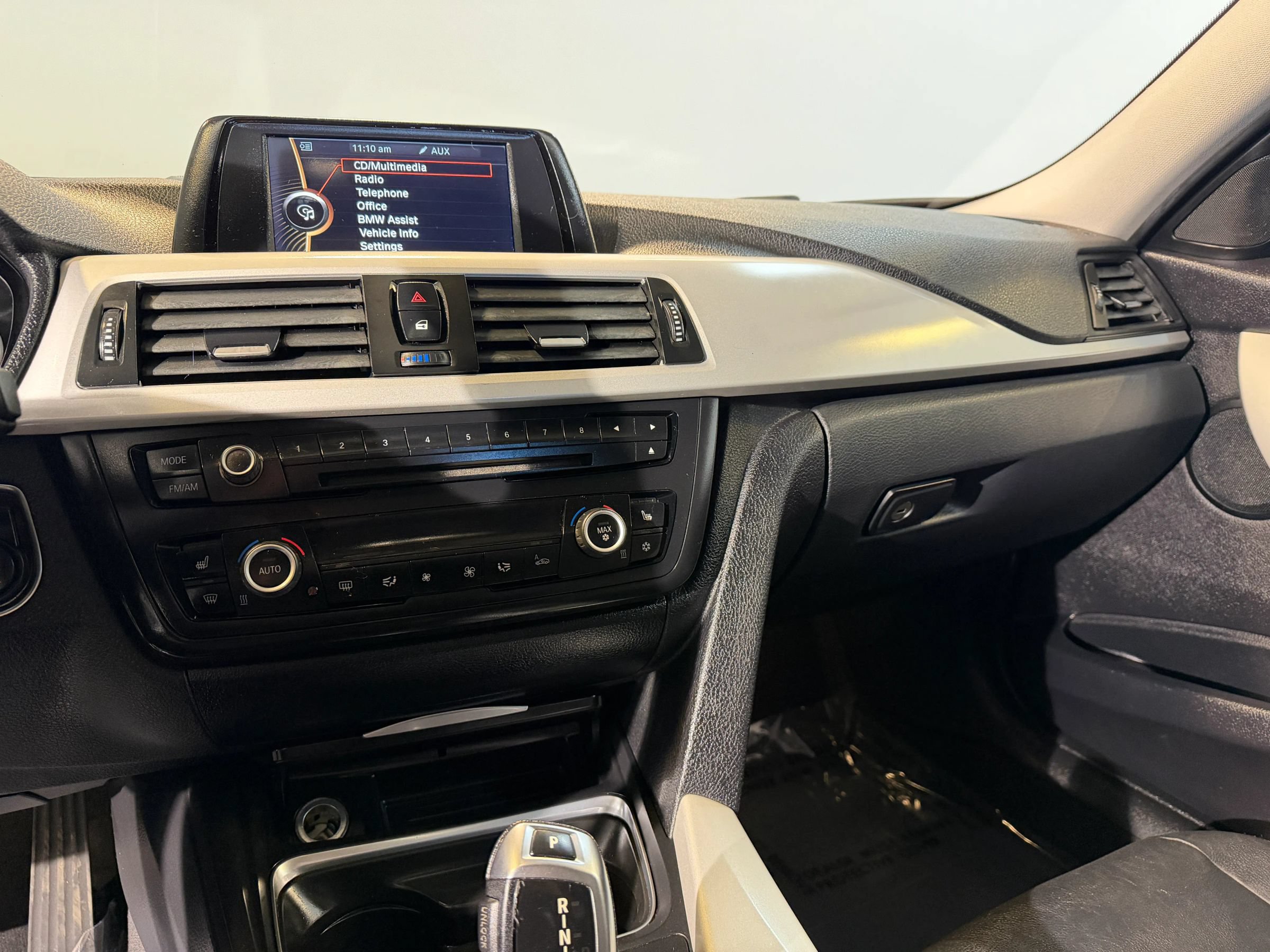 Used 2012 BMW 328i Sedan RWD image 17