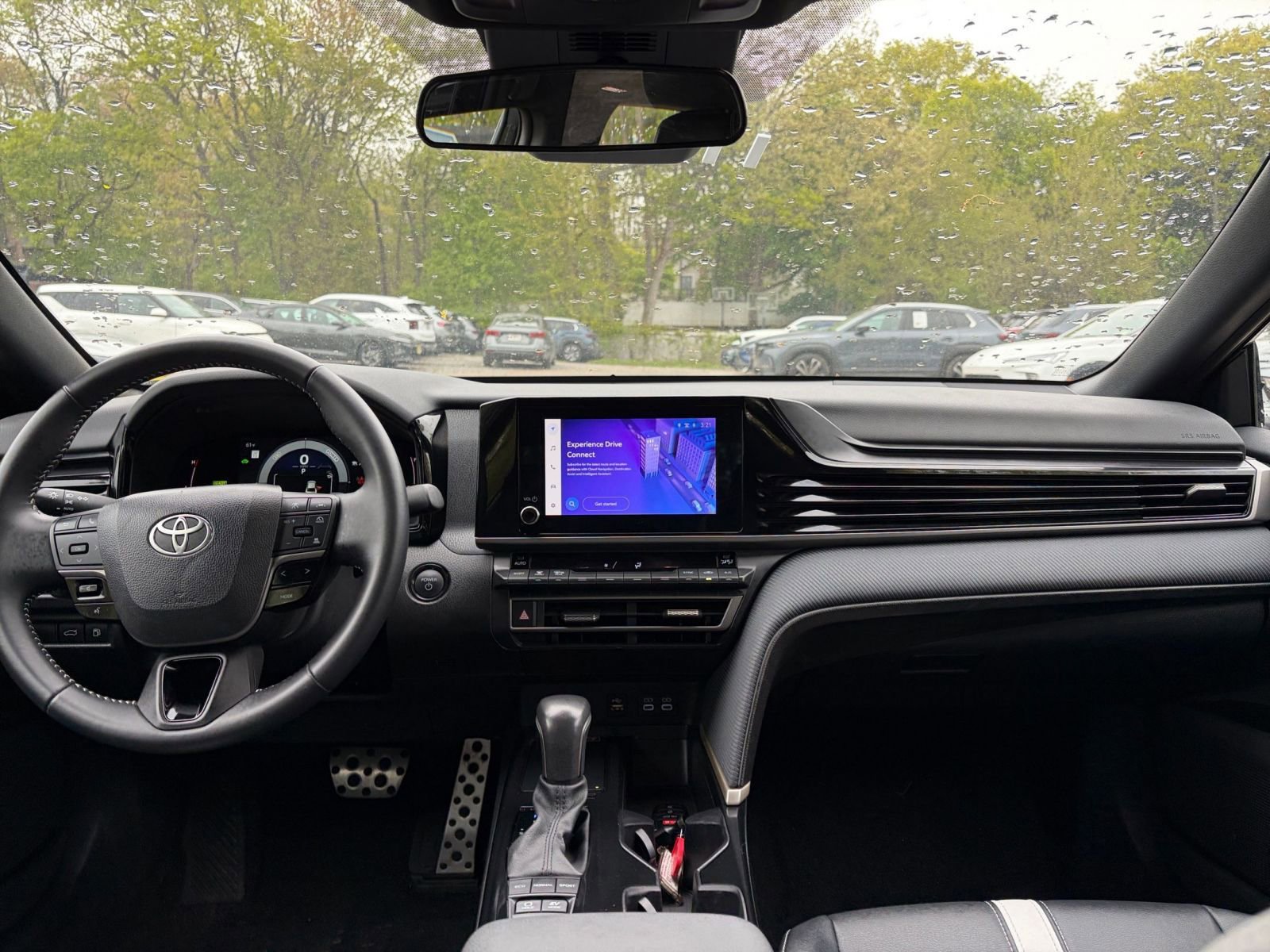 Used 2025 Toyota Camry SE FWD image 33