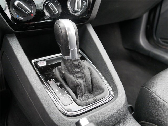 Used 2015 Volkswagen Jetta TDI SE image 34