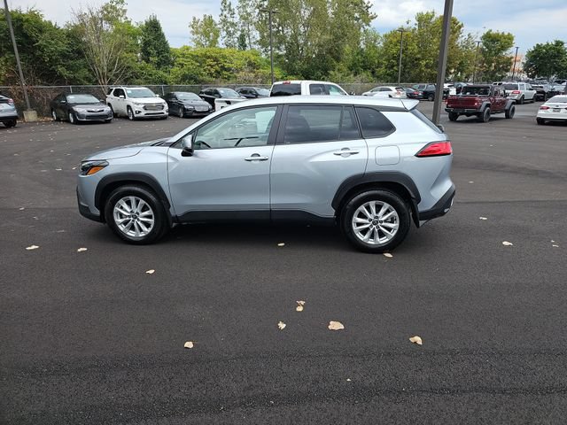 Used 2024 Toyota Corolla Cross LE AWD/4WD image 10