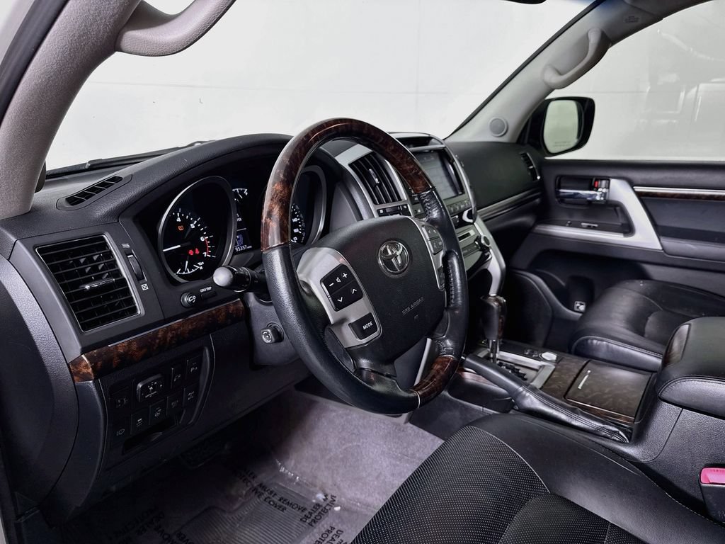 Used 2013 Toyota Land Cruiser AWD/4WD image 9