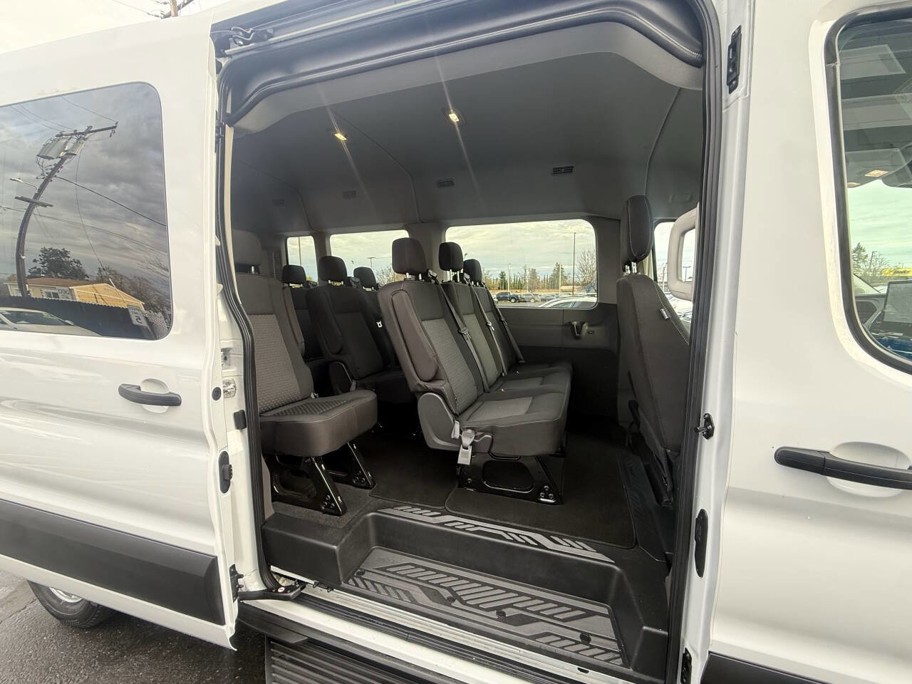 Used 2023 Ford Transit 350 XLT image 16