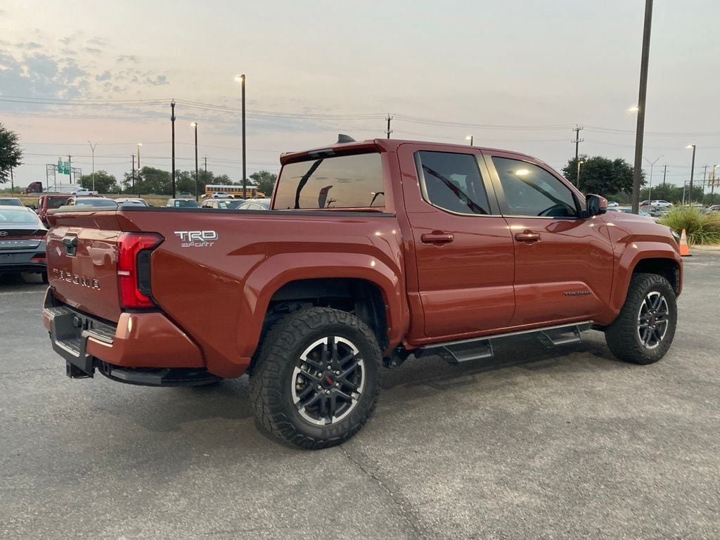 Certified 2025 Toyota Tacoma TRD Sport AWD/4WD image 5