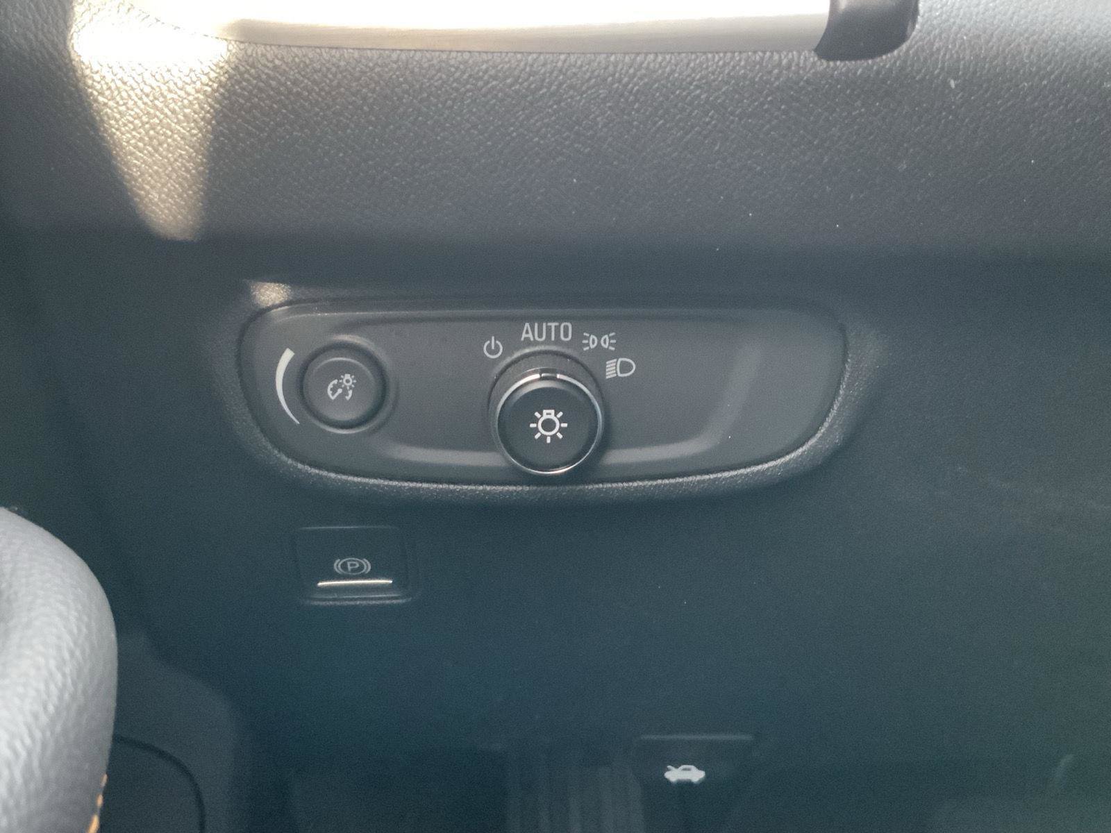 Used 2018 GMC Terrain SLE w/ Driver Convenience Package image 29