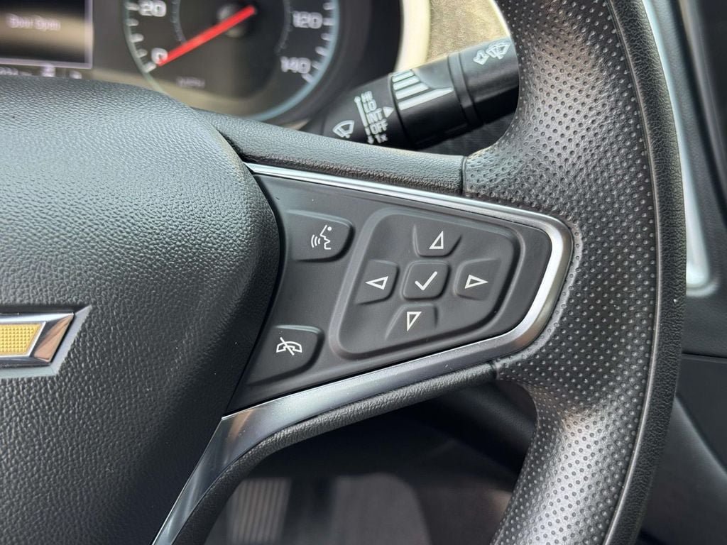 Used 2024 Chevrolet Malibu LT FWD image 12