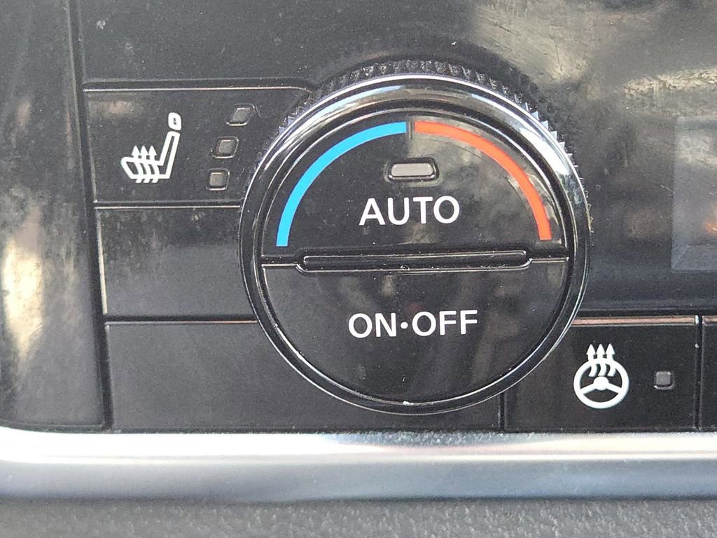 Used 2021 Nissan Rogue SL AWD/4WD image 6