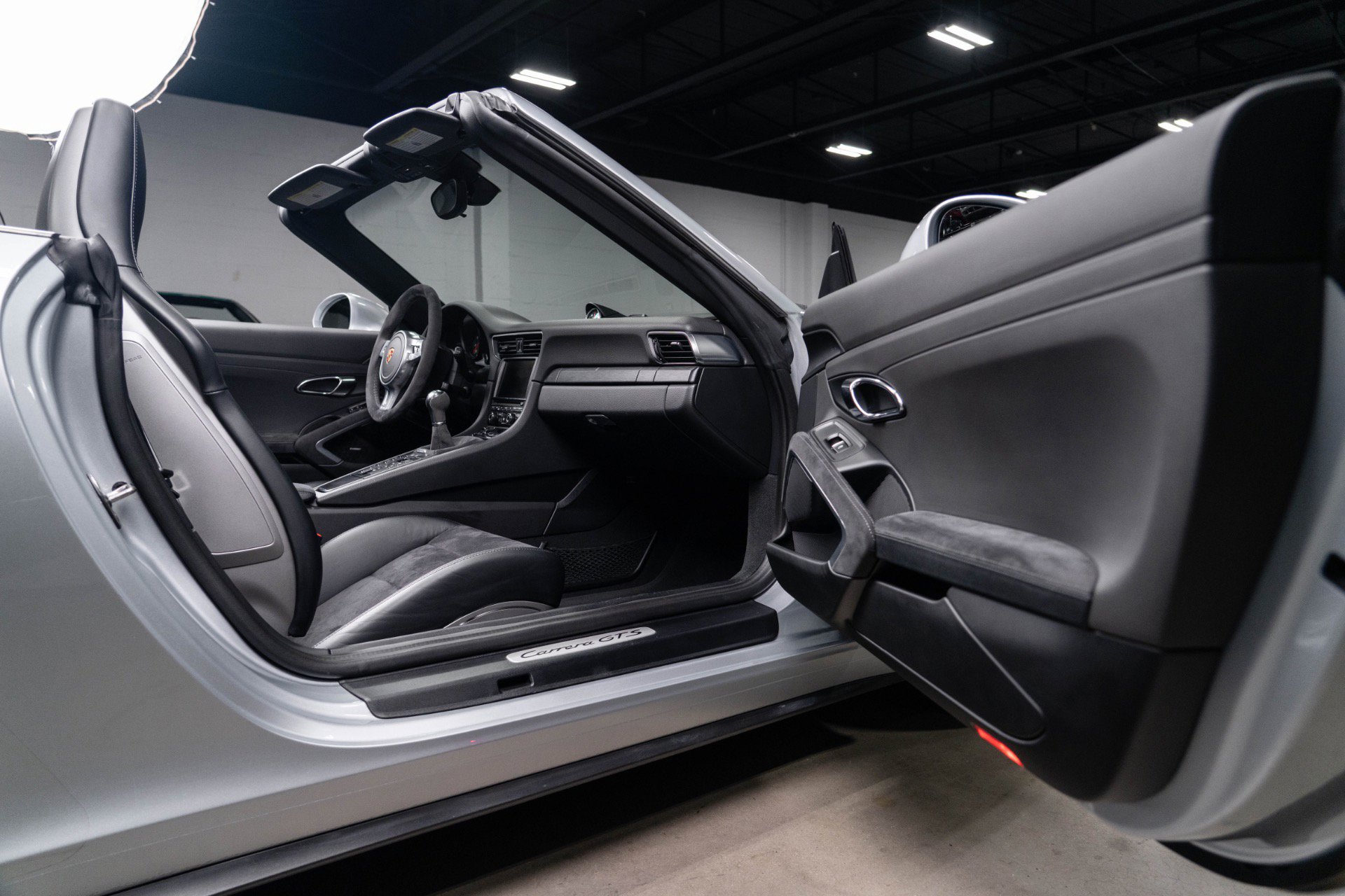 Used 2015 Porsche 911 Carrera GTS RWD image 67