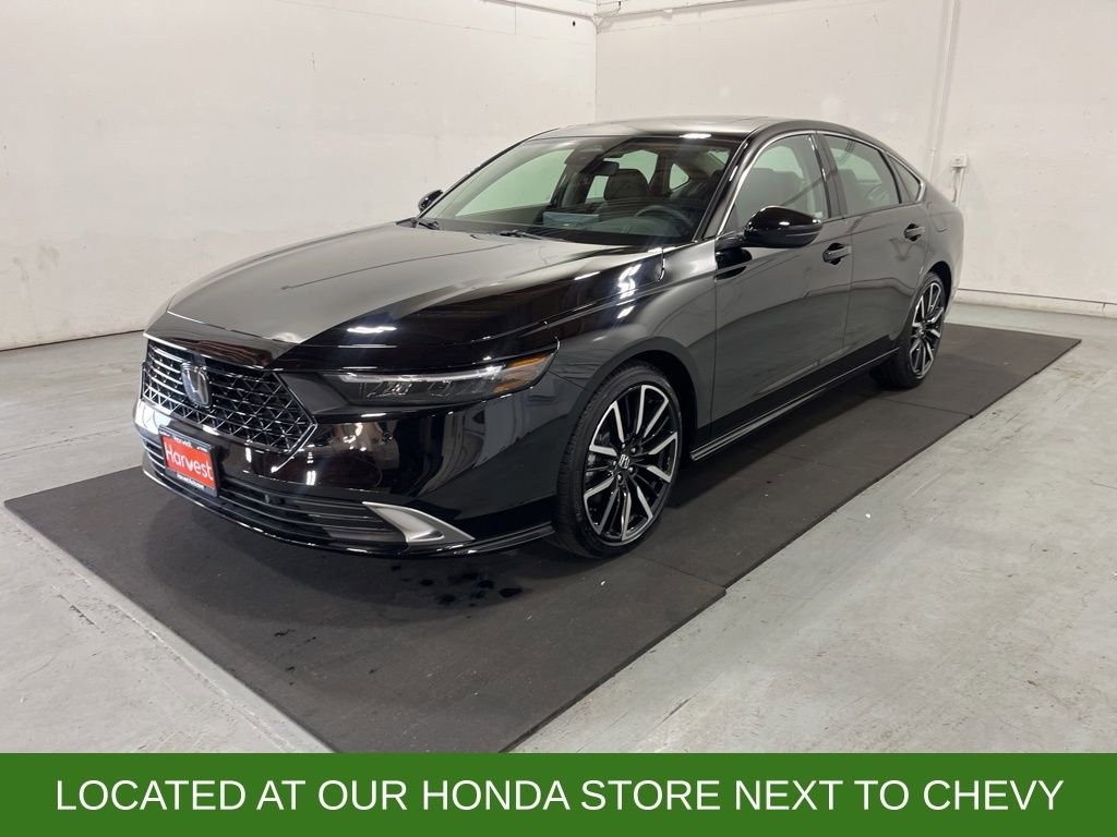Used 2025 Honda Accord Touring image 3