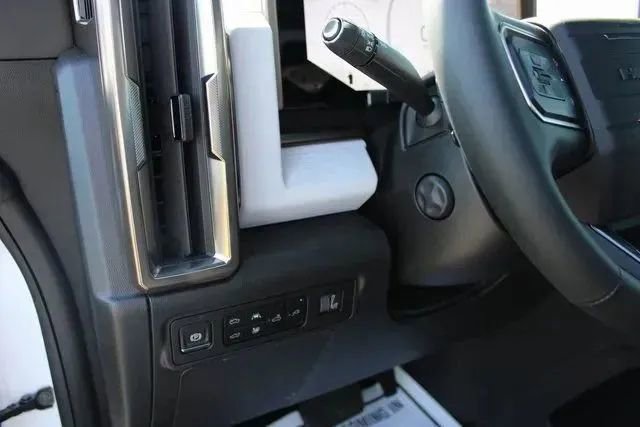 New 2025 GMC Hummer EV 2X image 22