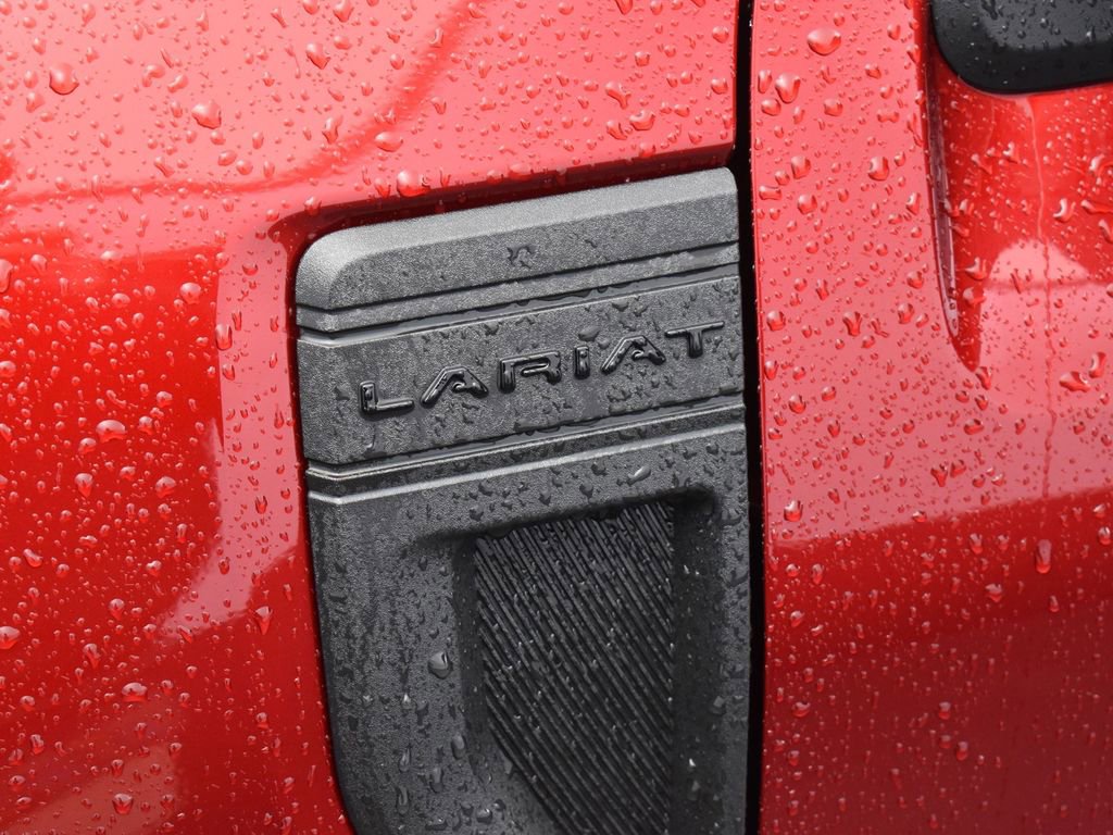 New 2025 Ford Maverick Lariat w/ Black Appearance Package image 24