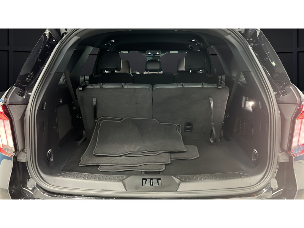Used 2026 Ford Explorer ST-Line w/ ST-Line Street Pack AWD/4WD image 27
