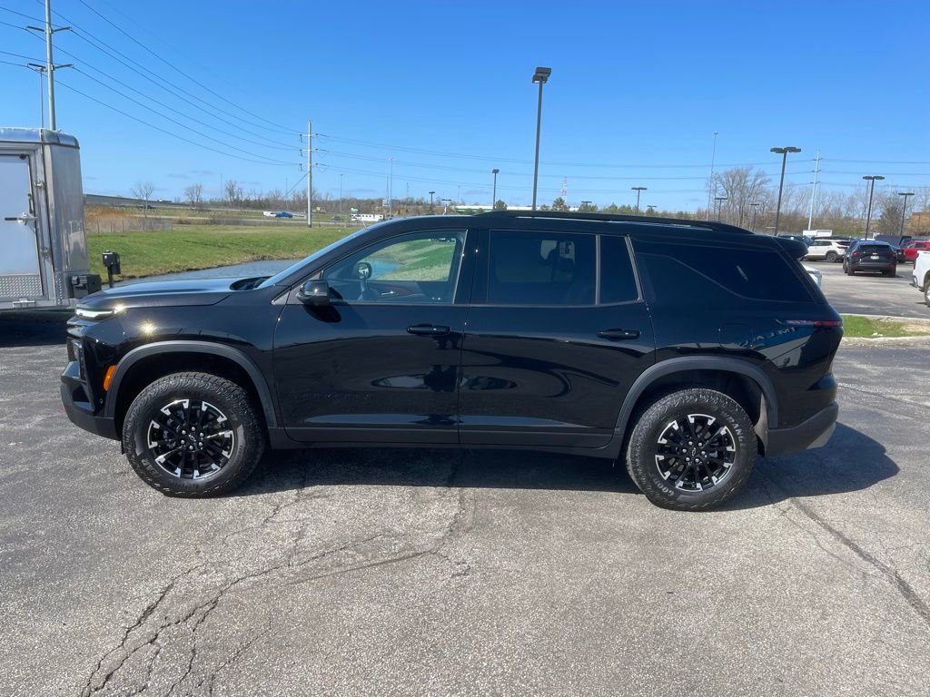 Used 2025 Chevrolet Traverse Z71 w/ Enhanced Driving Package image 4