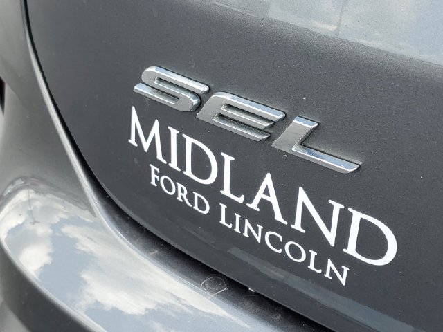 Used 2022 Ford Edge SEL w/ Cold Weather Package AWD/4WD image 7