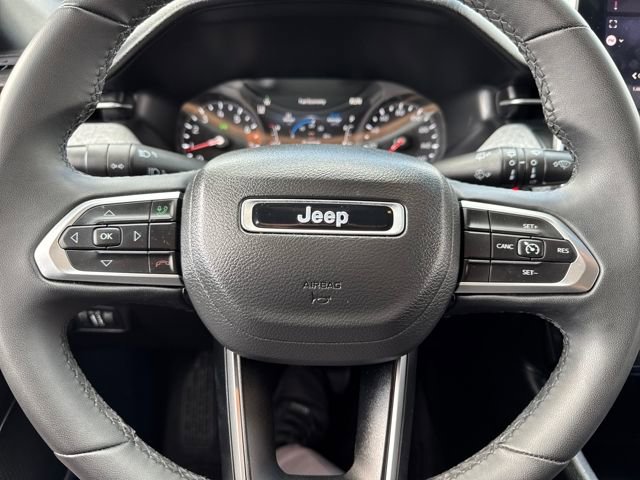 Used 2024 Jeep Compass Latitude image 16