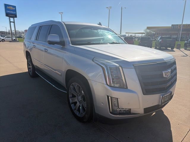 Used 2017 Cadillac Escalade ESV Premium Luxury image 1