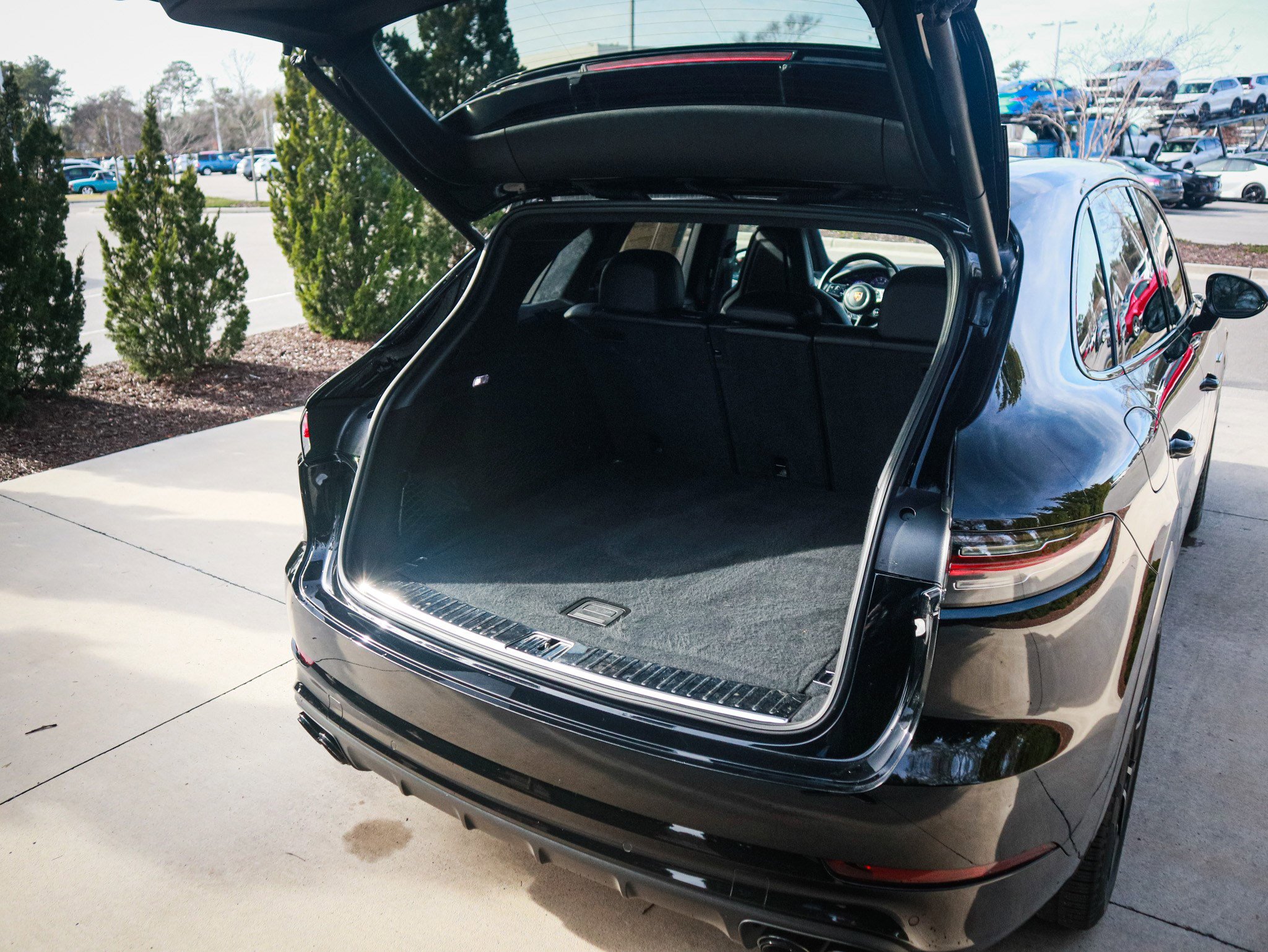 Used 2021 Porsche Cayenne Turbo S image 32