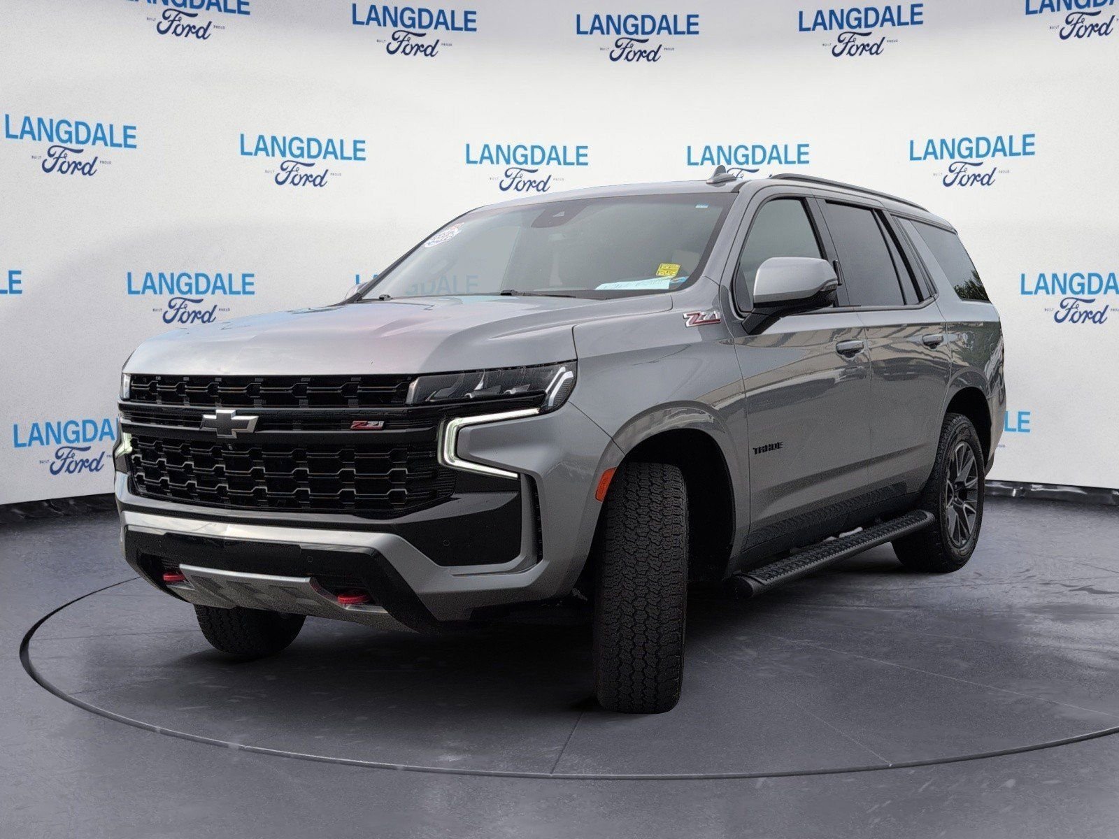 Used 2023 Chevrolet Tahoe Z71 w/ Z71 Off-Road Package AWD/4WD image 11