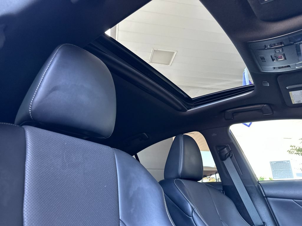 Used 2025 Lexus IS 350 F Sport RWD image 15