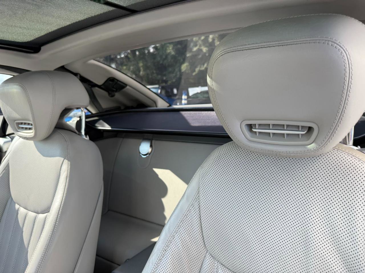 Used 2012 Mercedes-Benz SL 550 image 34