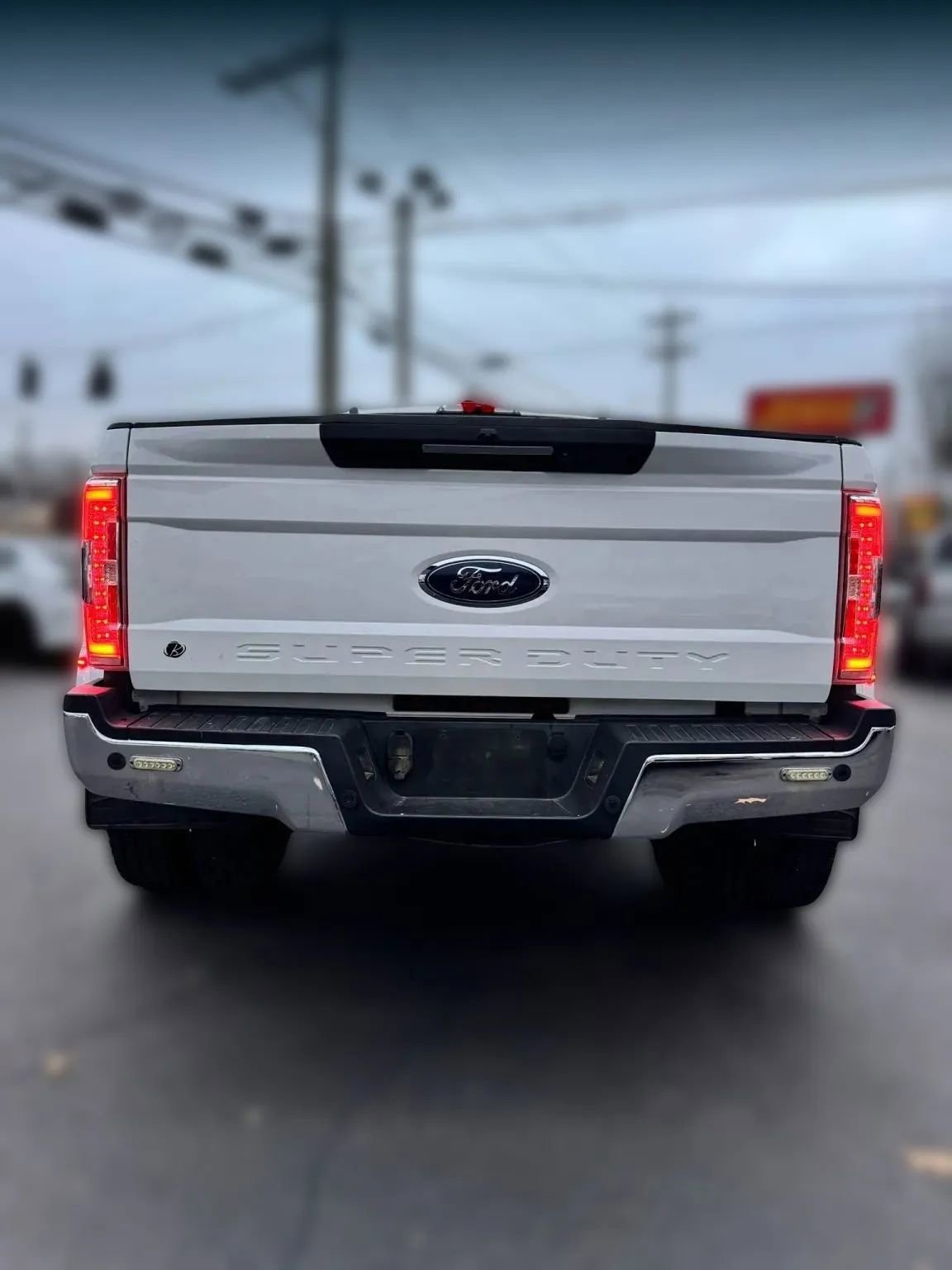 Used 2017 Ford F450 Lariat w/ Lariat Ultimate Package AWD/4WD image 4