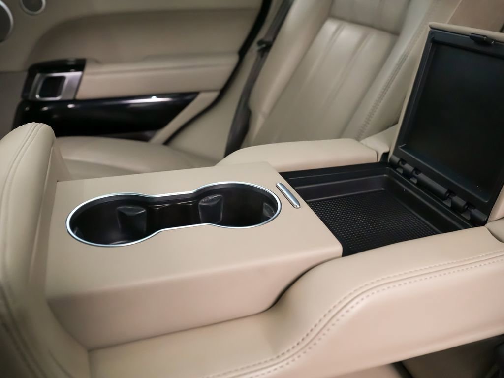 Used 2016 Land Rover Range Rover HSE image 19